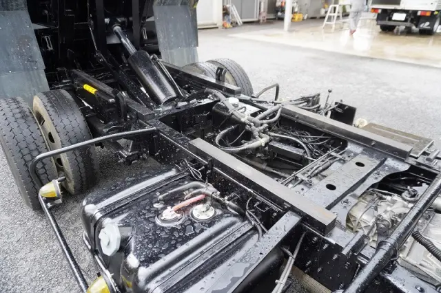 いすゞ エルフ TKG-NPR85YN(2WD)の写真28