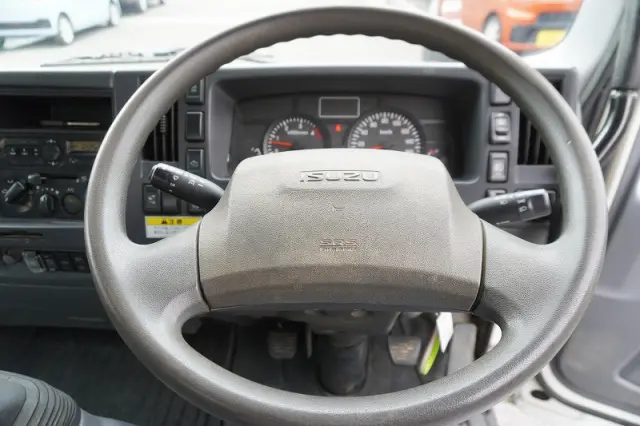 いすゞ エルフ TKG-NPR85YN(2WD)の写真30