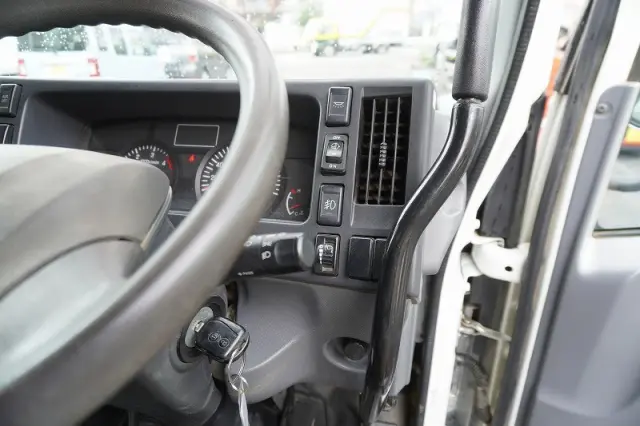 いすゞ エルフ TKG-NPR85YN(2WD)の写真33