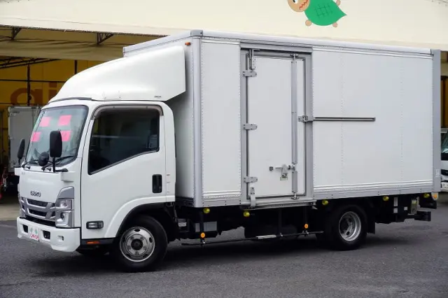 いすゞ エルフ 2RG-NPR88AN(2WD)の写真1