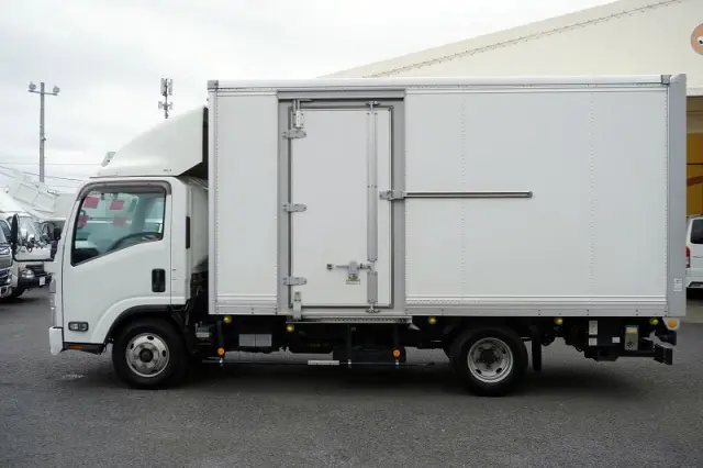 いすゞ エルフ 2RG-NPR88AN(2WD)の写真3