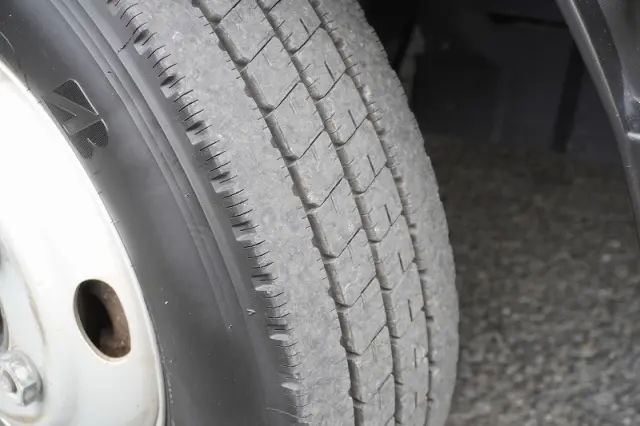 いすゞ エルフ 2RG-NPR88AN(2WD)の写真10