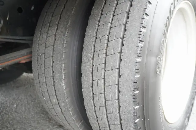 いすゞ エルフ 2RG-NPR88AN(2WD)の写真11