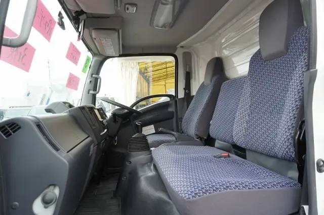 いすゞ エルフ 2RG-NPR88AN(2WD)の写真44
