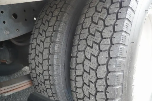 三菱 キャンター TPG-FBA50(2WD)の写真10