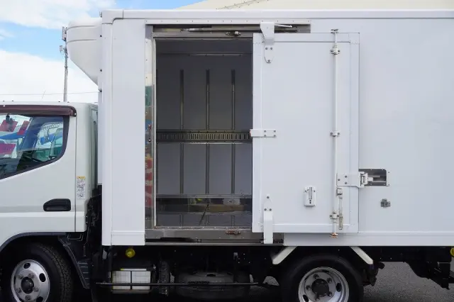 三菱 キャンター TPG-FBA50(2WD)の写真18