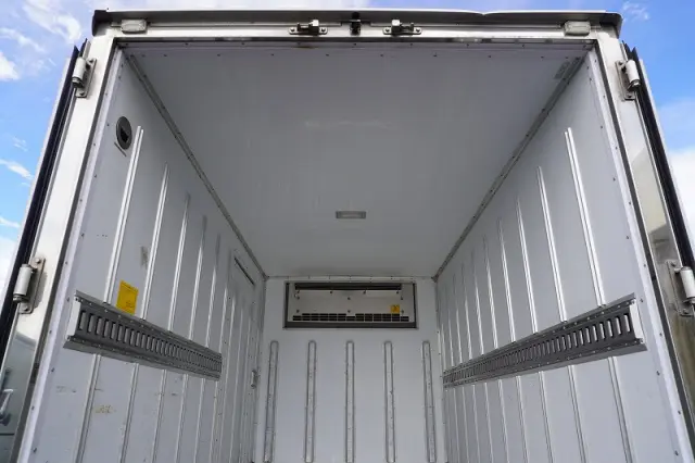 三菱 キャンター TPG-FBA50(2WD)の写真21