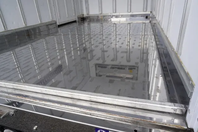 三菱 キャンター TPG-FBA50(2WD)の写真22