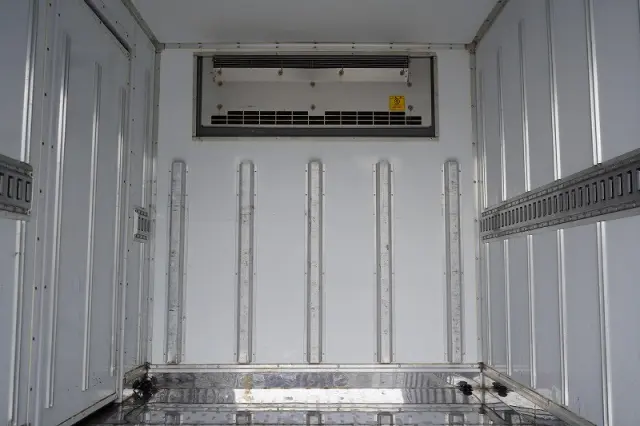 三菱 キャンター TPG-FBA50(2WD)の写真23