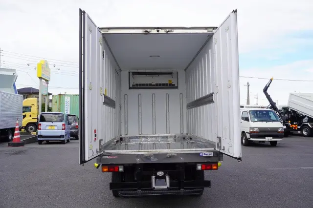 三菱 キャンター TPG-FBA50(2WD)の写真24