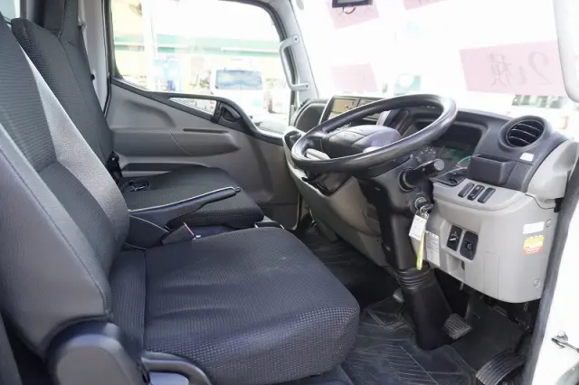 三菱 キャンター TPG-FBA50(2WD)の写真36