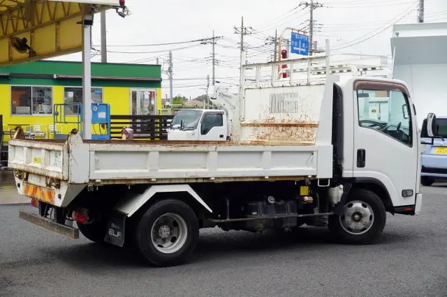 いすゞ エルフ SKG-NPR85YN(2WD)の写真8