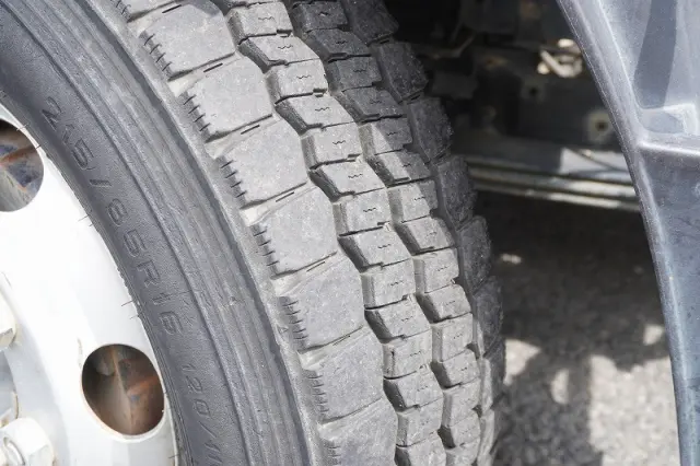 いすゞ エルフ SKG-NPR85YN(2WD)の写真10