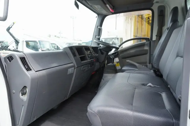 いすゞ エルフ SKG-NPR85YN(2WD)の写真36