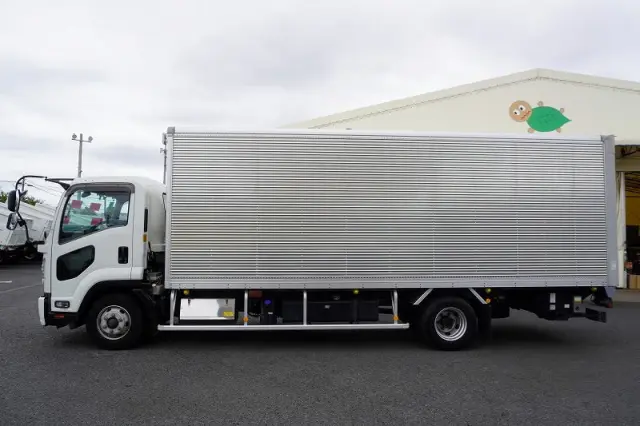 いすゞ フォワード 2RG-FRR90S2(2WD)の写真3