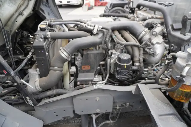 いすゞ フォワード 2RG-FRR90S2(2WD)の写真15