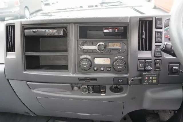 いすゞ フォワード 2RG-FRR90S2(2WD)の写真35