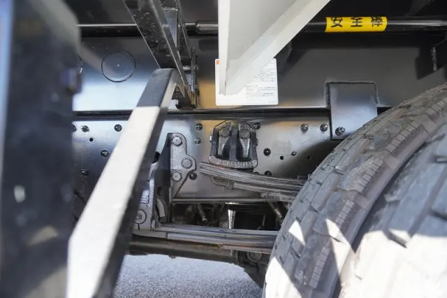 三菱 ファイター 2KG-FK62FZ(2WD)の写真11