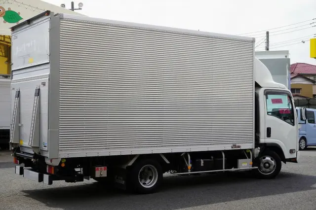 いすゞ エルフ 2RG-NPR88AN(2WD)の写真8