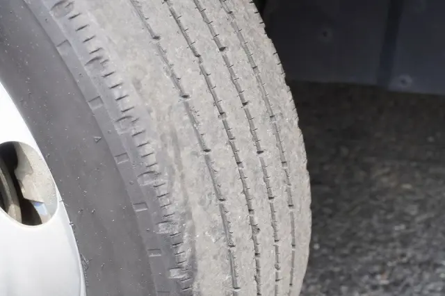 いすゞ エルフ 2RG-NPR88AN(2WD)の写真10