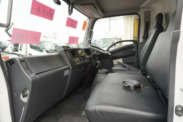 いすゞ エルフ 2RG-NPR88AN(2WD)の写真42