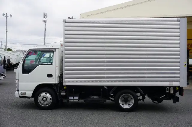 いすゞ エルフ 2RG-NKR88AN(2WD)の写真3
