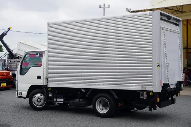 いすゞ エルフ 2RG-NKR88AN(2WD)の写真7