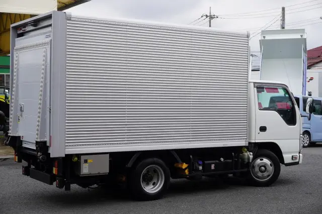 いすゞ エルフ 2RG-NKR88AN(2WD)の写真8