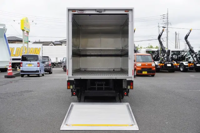 いすゞ エルフ 2RG-NKR88AN(2WD)の写真18