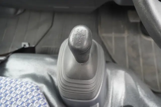 いすゞ エルフ 2RG-NKR88AN(2WD)の写真34