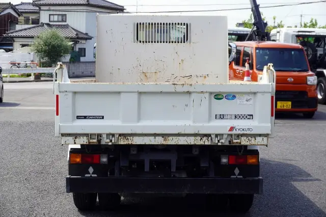 三菱 キャンター 2RG-FBA60(2WD)の写真4