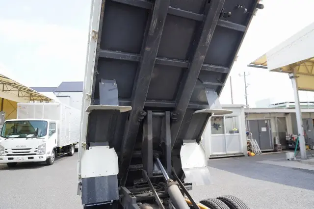 三菱 キャンター 2RG-FBA60(2WD)の写真25