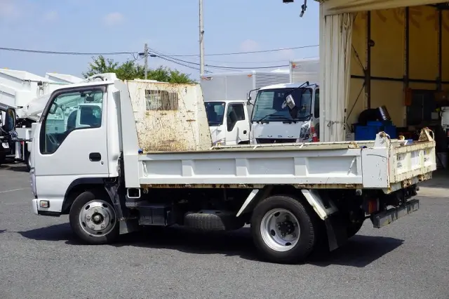 いすゞ エルフ TPG-NJR85AD(2WD)の写真7