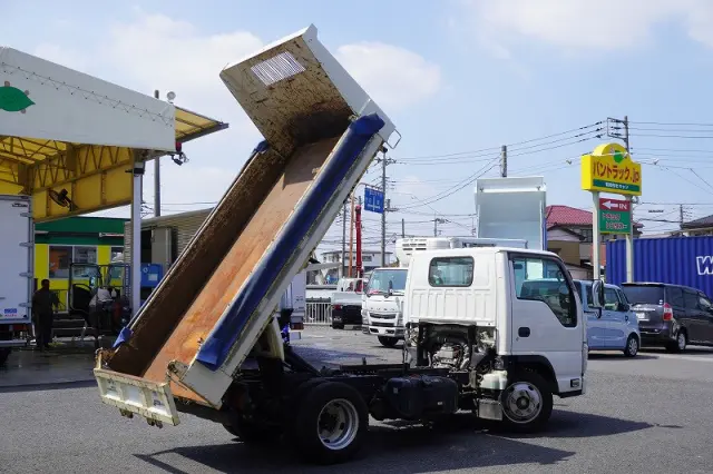 いすゞ エルフ TPG-NJR85AD(2WD)の写真25