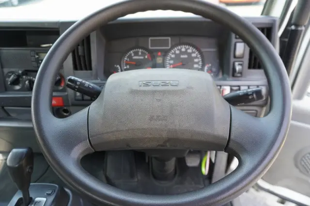 いすゞ エルフ TPG-NJR85AD(2WD)の写真29
