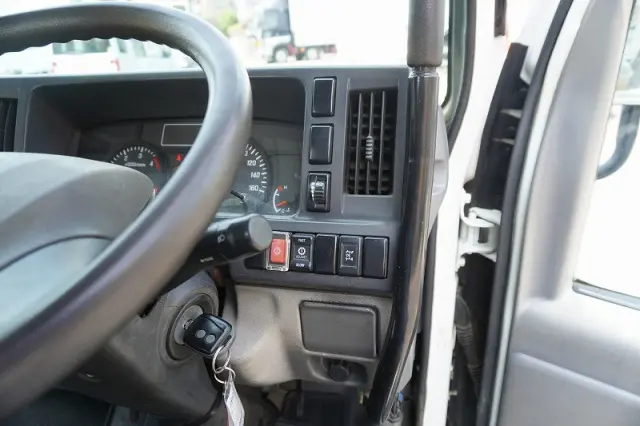 いすゞ エルフ TPG-NJR85AD(2WD)の写真33