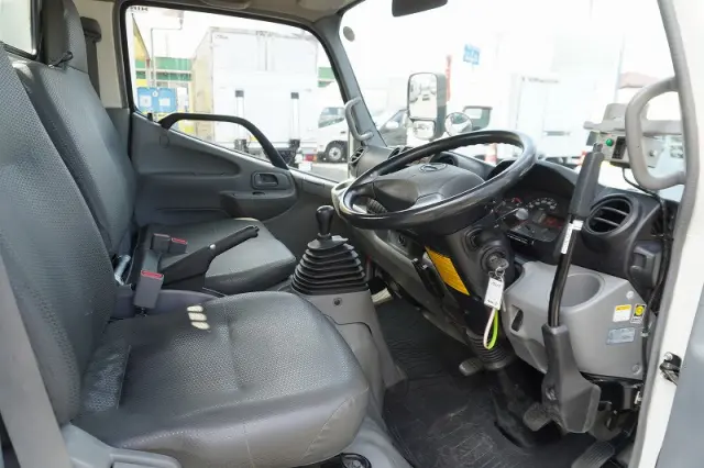 日野 デュトロ TKG-XZU620T(2WD)の写真39