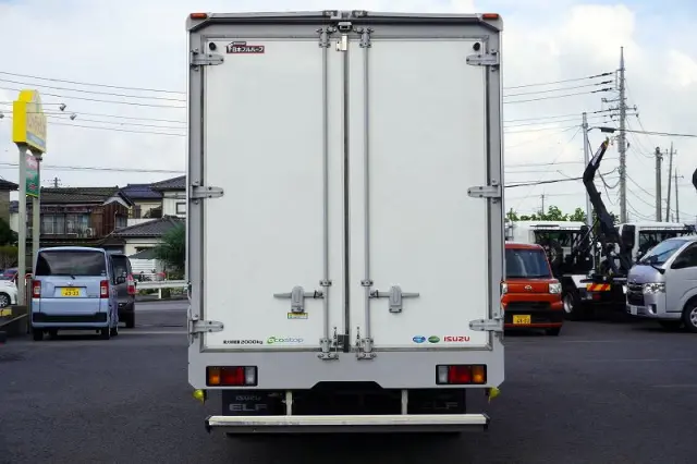 いすゞ エルフ 2RG-NPR88AN(2WD)の写真4