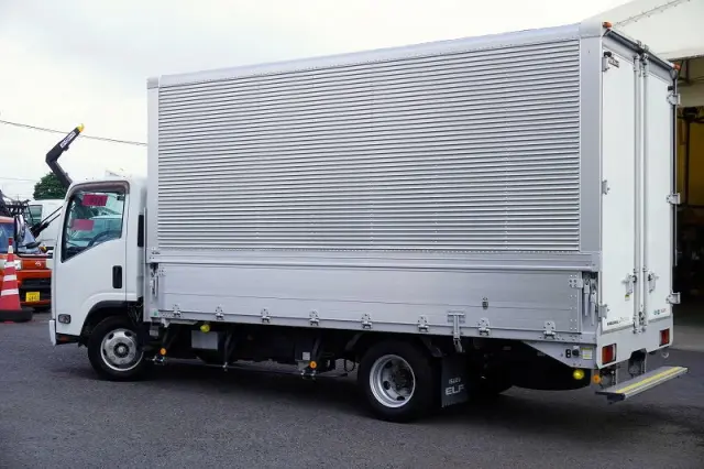 いすゞ エルフ 2RG-NPR88AN(2WD)の写真7