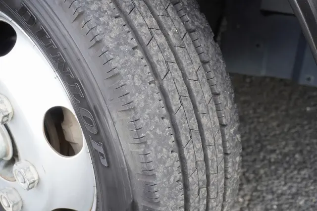 いすゞ エルフ 2RG-NPR88AN(2WD)の写真10
