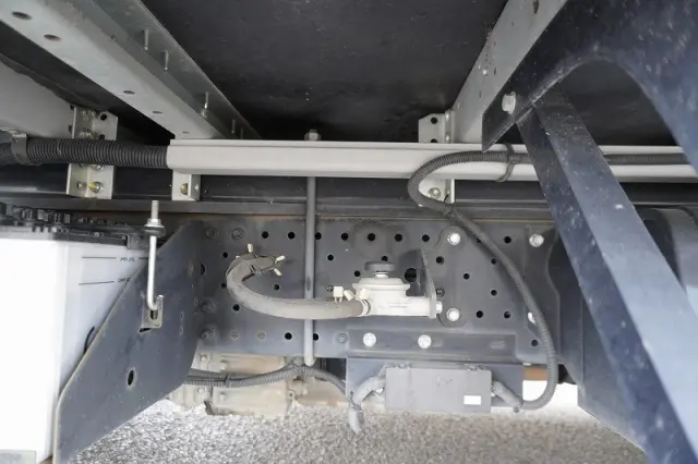 いすゞ エルフ 2RG-NPR88AN(2WD)の写真13