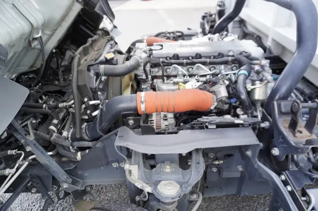 いすゞ エルフ 2RG-NPR88AN(2WD)の写真15
