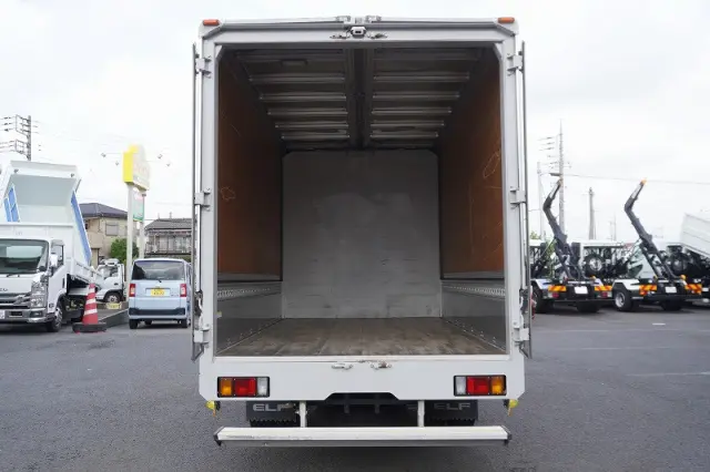 いすゞ エルフ 2RG-NPR88AN(2WD)の写真21
