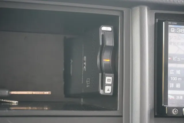 いすゞ エルフ 2RG-NPR88AN(2WD)の写真34