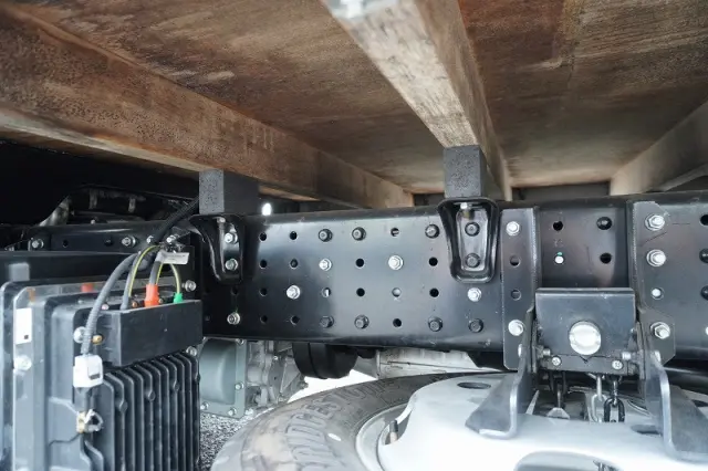 三菱 キャンター 2RG-FBA20(2WD)の写真13