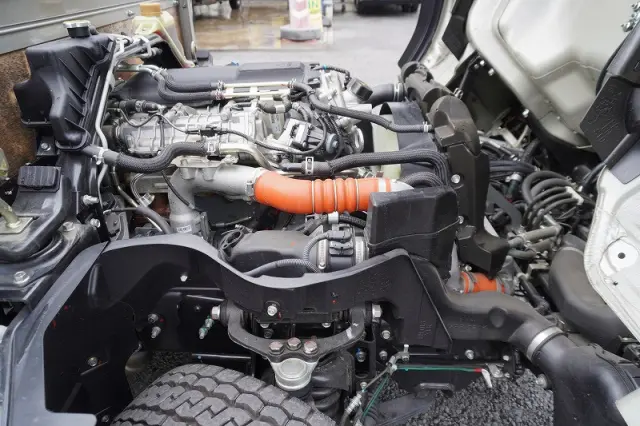 三菱 キャンター 2RG-FBA20(2WD)の写真15