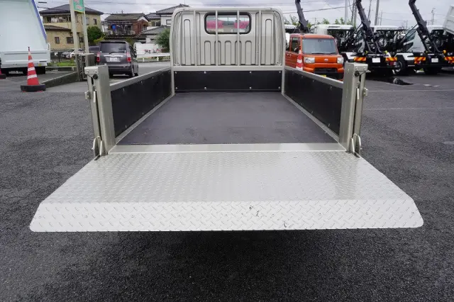 三菱 キャンター 2RG-FBA20(2WD)の写真22