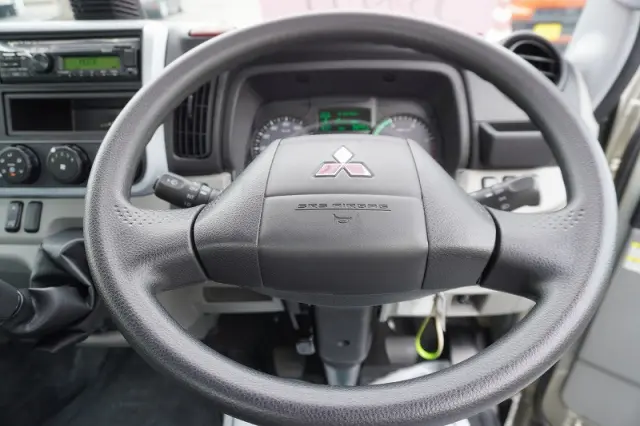 三菱 キャンター 2RG-FBA20(2WD)の写真31