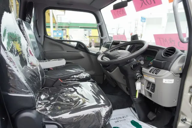 三菱 キャンター 2RG-FBA20(2WD)の写真38