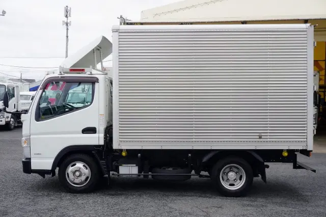 三菱 キャンター TPG-FBA20(2WD)の写真3